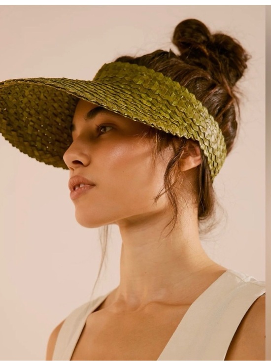 Free people Woven Straw Visor Hat in Light metallic gold brown tan main image 7